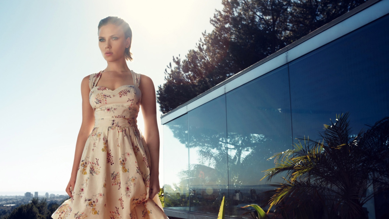 Das Scarlett Johansson In Sun Lights Wallpaper 1280x720
