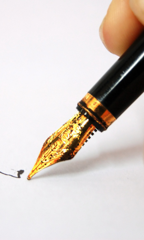 Das Thoughtful Pen Writing Wallpaper 480x800