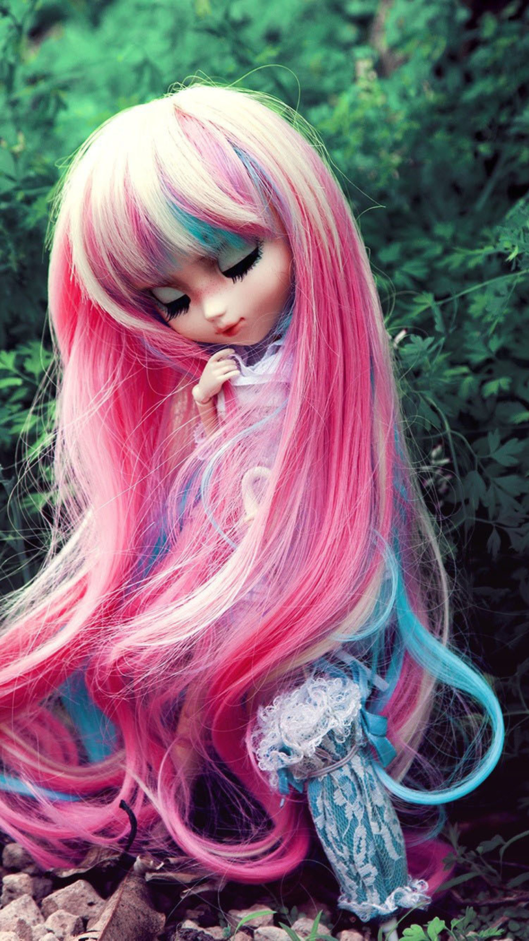 Обои Doll With Pink Hair 1080x1920