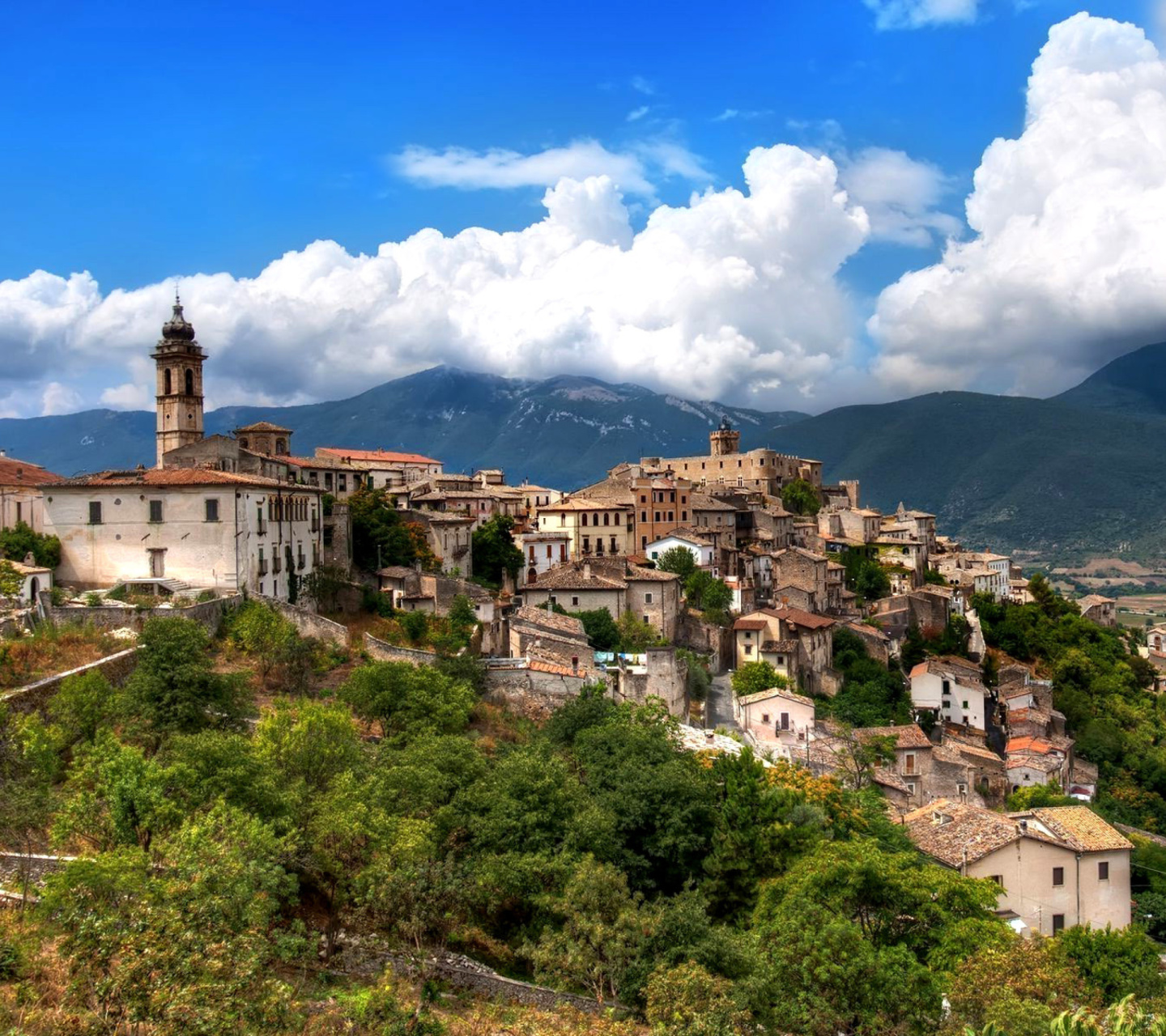 Fondo de pantalla Capestrano Comune in Abruzzo 1440x1280