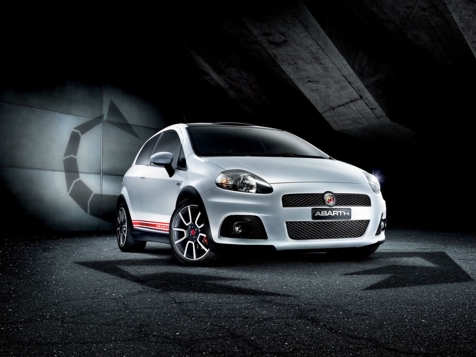 Fiat Grande Punto Abarth wallpaper 1600x1200