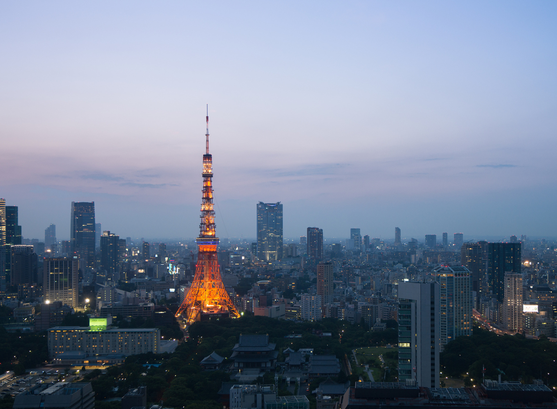 Обои Twilight in Tokyo 1920x1408