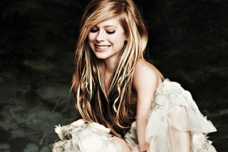 Картинка Avril Lavigne на телефон
