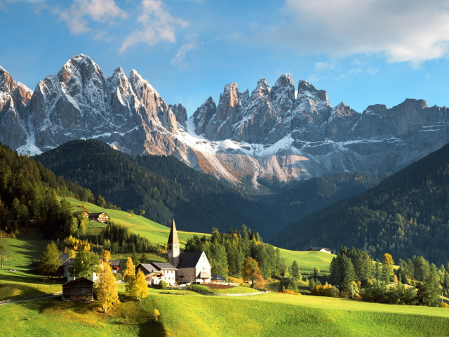 Обои House In Italian Alps 640x480