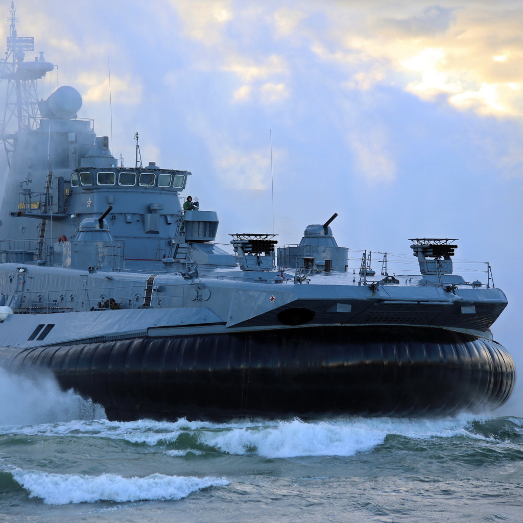 Обои Zubr Air cushioned landing craft 1024x1024