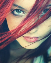 Redhead And Green Eyes screenshot #1 176x220