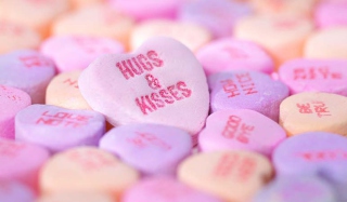 Free Valentine Candies Picture for Android, iPhone and iPad