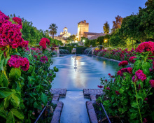 Fondo de pantalla Palace in Cordoba, Andalusia, Spain 220x176