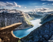 Обои Trolltunga 220x176