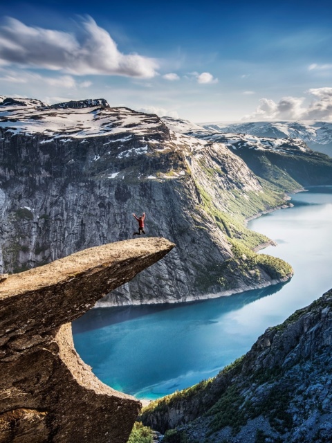 Fondo de pantalla Trolltunga 480x640