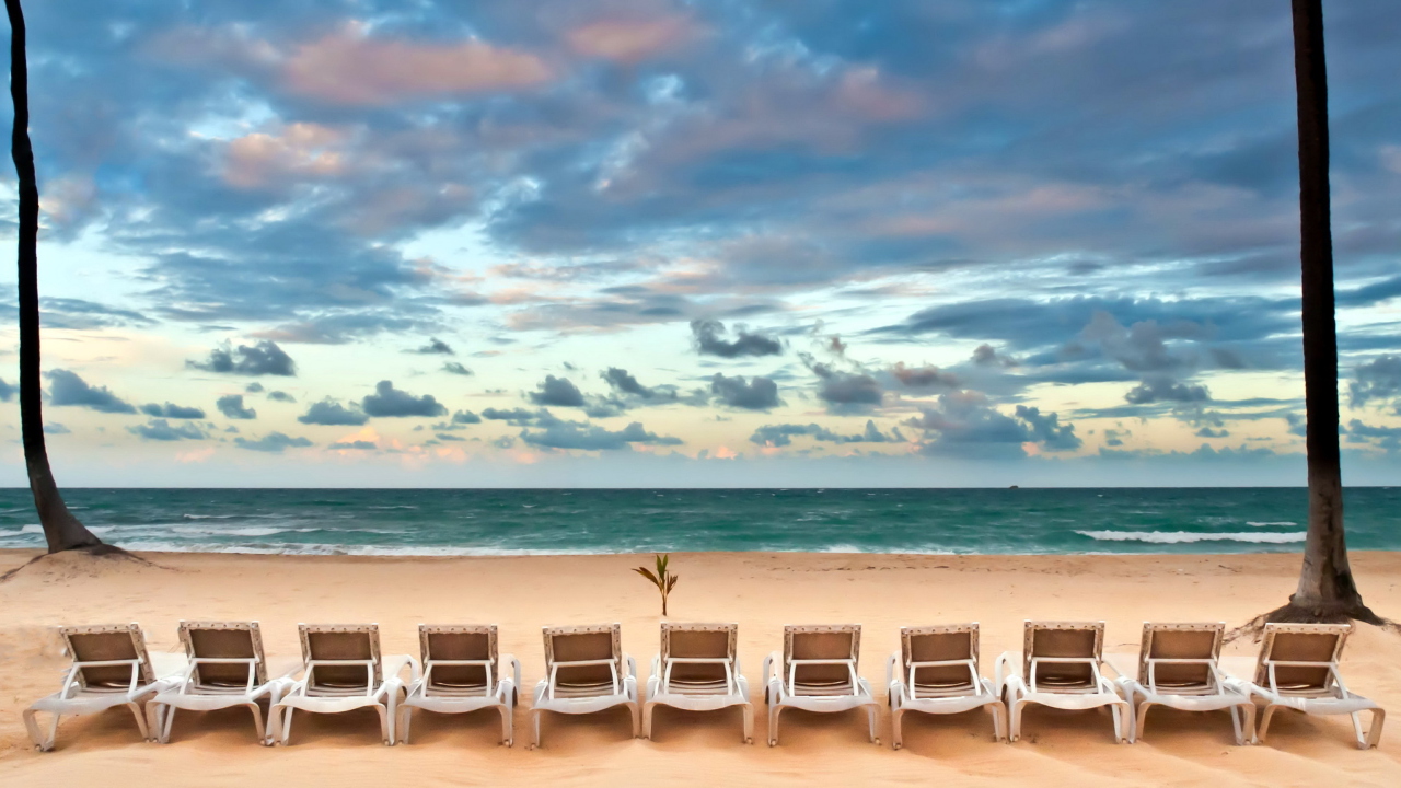 Beach Beds wallpaper 1280x720