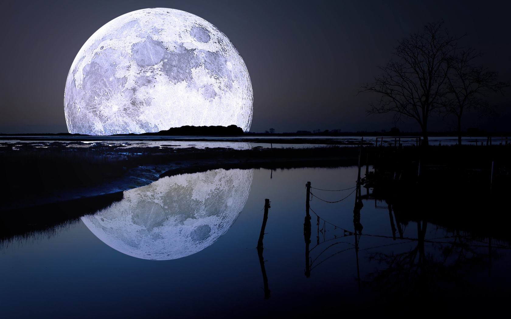 Fondo de pantalla Full Moon 1680x1050