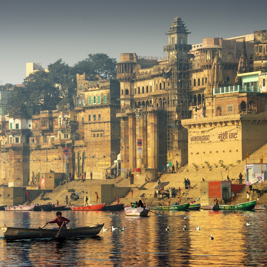 Varanasi City in India wallpaper 1024x1024