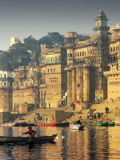 Das Varanasi City in India Wallpaper 480x640
