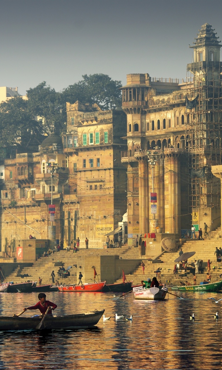 Varanasi City in India screenshot #1 768x1280