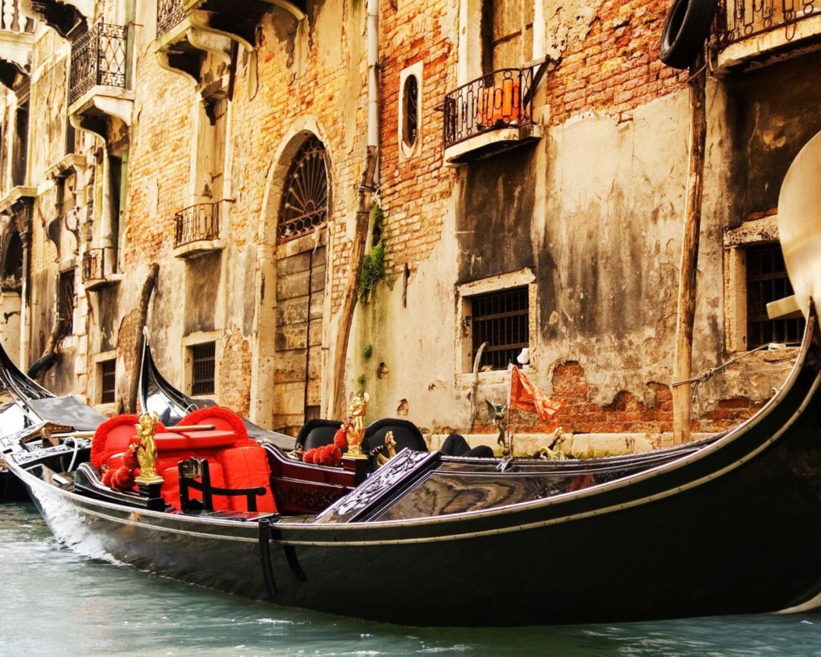 Sfondi Venice Gondola, Italy 1600x1280