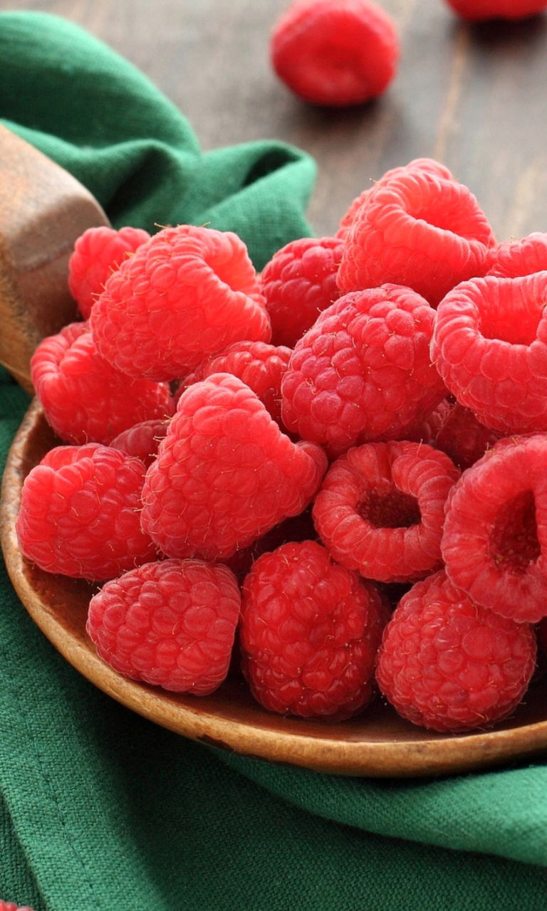 Das Beautiful raspberry Wallpaper 768x1280