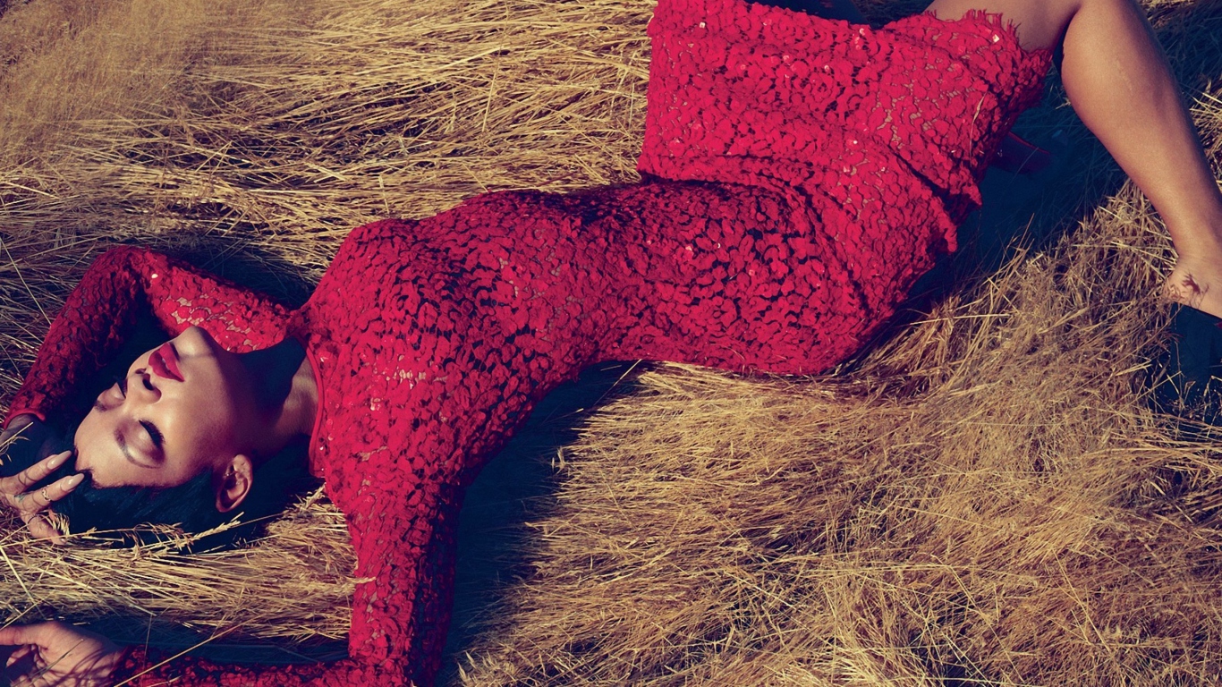Rihanna In Gorgeous Red Dress wallpaper 1366x768