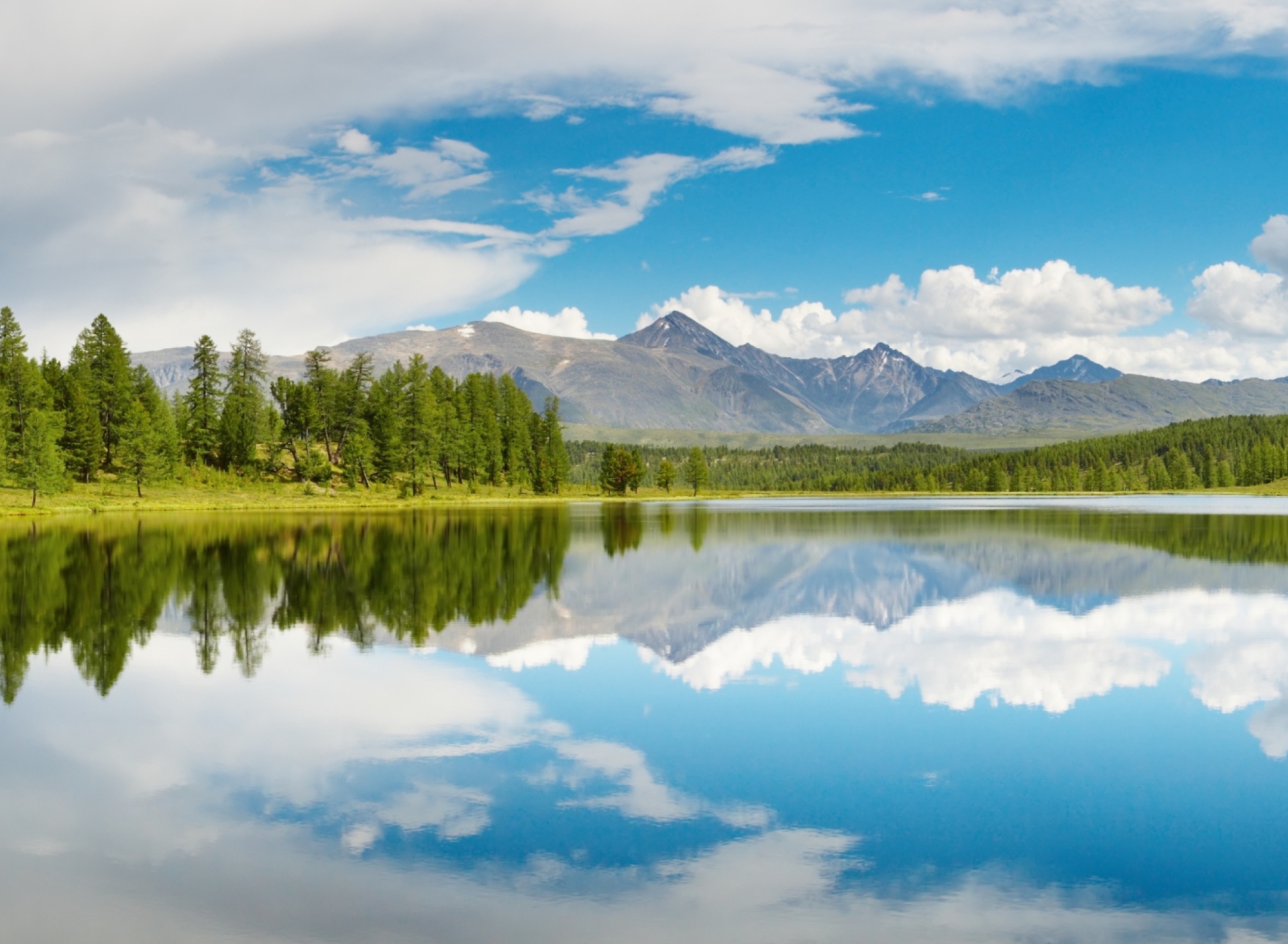 Обои Lake And Mountain 1920x1408