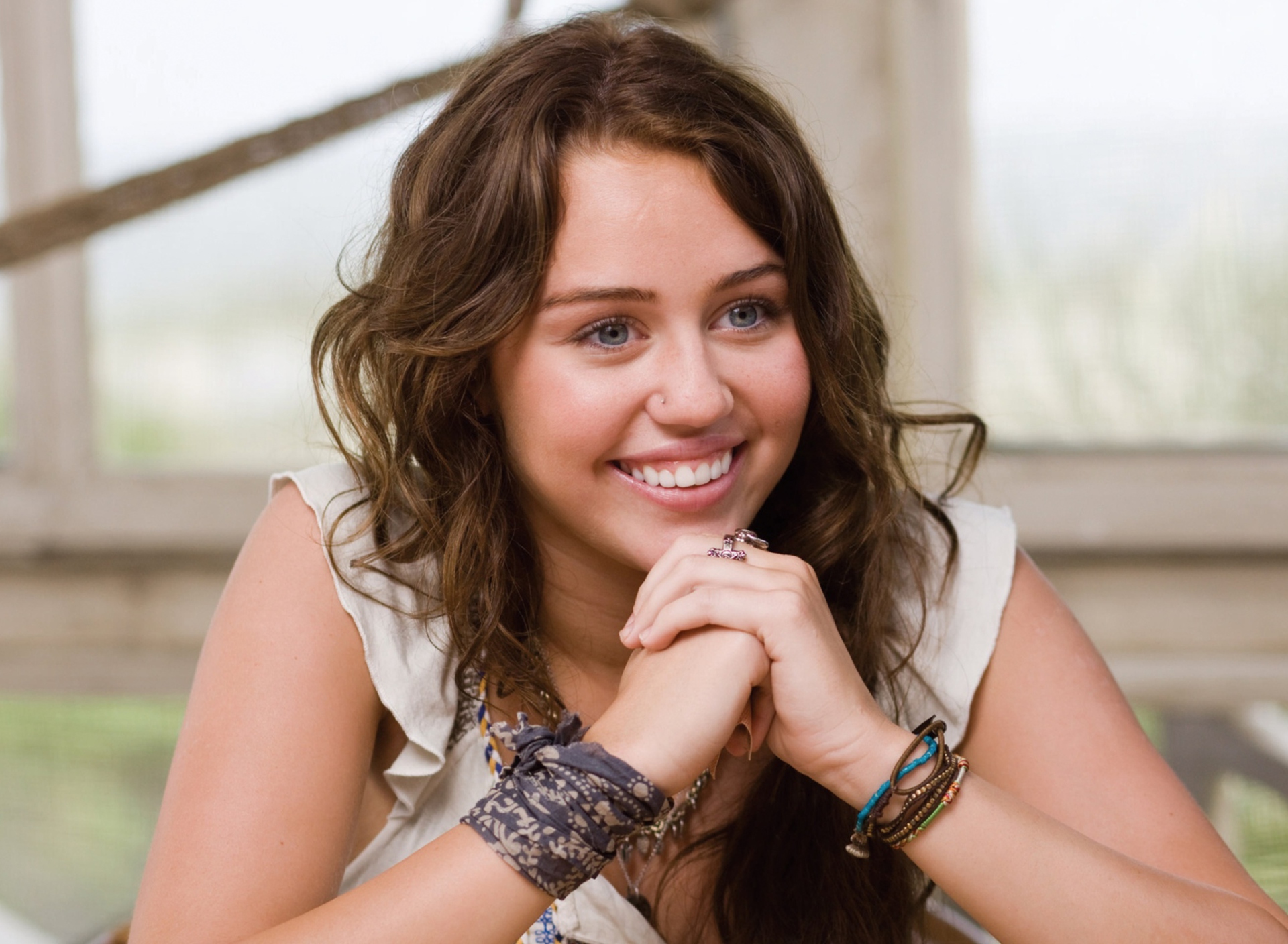Miley Cyrus screenshot #1 1920x1408