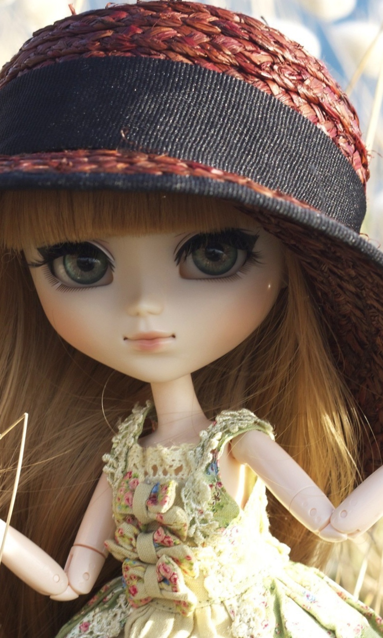 Das Pretty Doll In Hat Wallpaper 768x1280