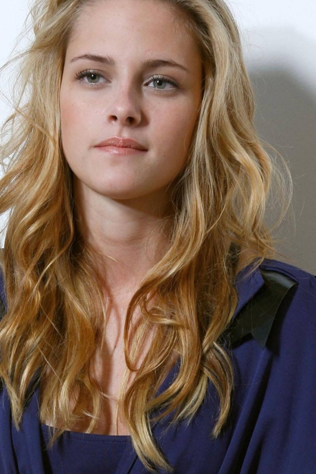 Kristen Stewart Blonde wallpaper 640x960