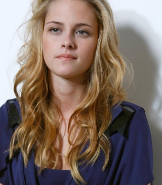 Kristen Stewart Blonde sfondi gratuiti per Nokia 5800 XpressMusic