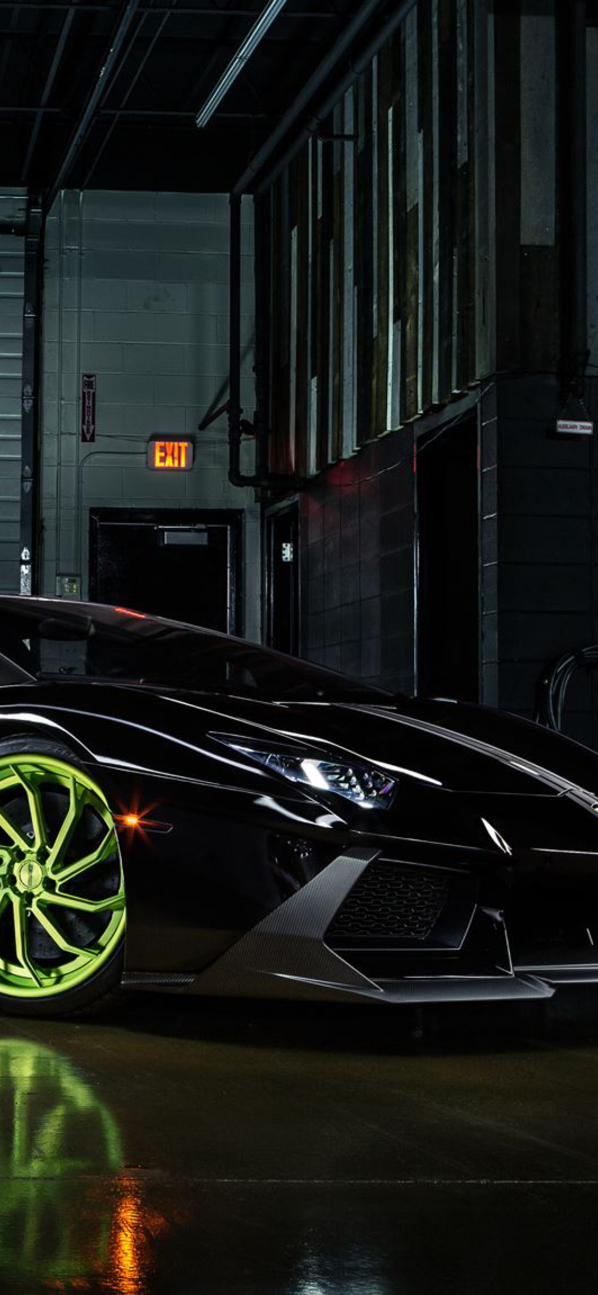 Fondo de pantalla Lamborghini Aventador 1170x2532