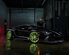 Обои Lamborghini Aventador 220x176