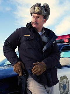 Bob Odenkirk in Fargo screenshot #1 240x320