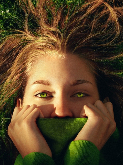 Brunette With Green Eyes screenshot #1 480x640
