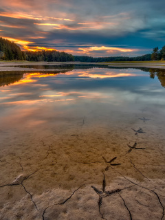 Обои River Evening 240x320