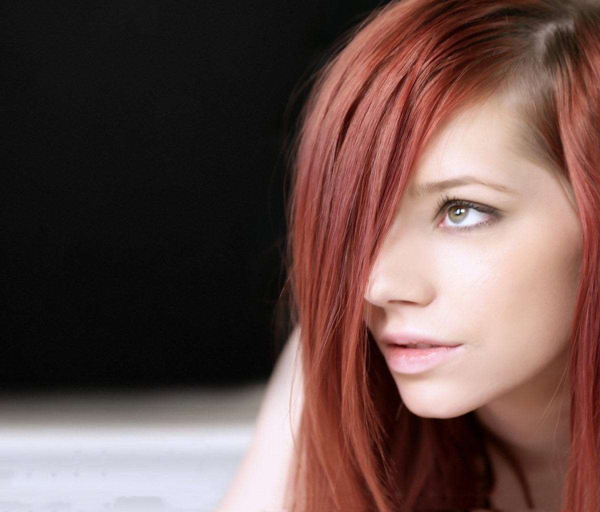 Screenshot №1 pro téma Redhead Girl 1200x1024