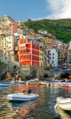 Fondo de pantalla Riomaggiore Cinque Terre 240x400