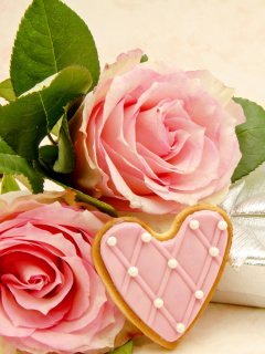 Das Pink roses and delicious heart Wallpaper 240x320