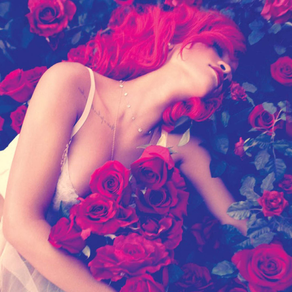 Обои Rihanna's Roses 1024x1024