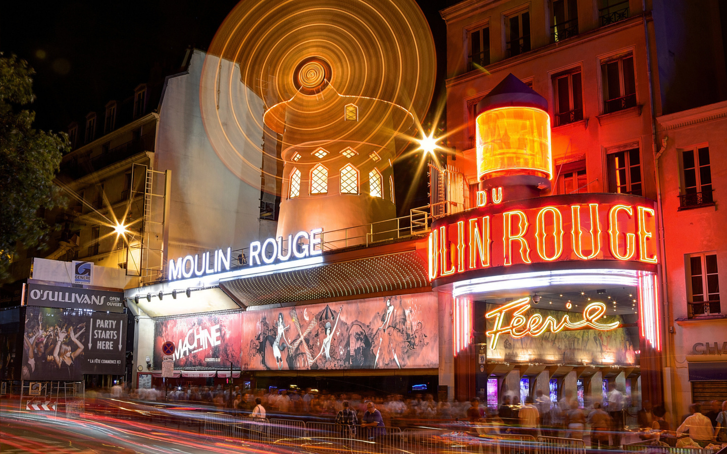 Das Moulin Rouge cabaret in Paris Wallpaper 1440x900