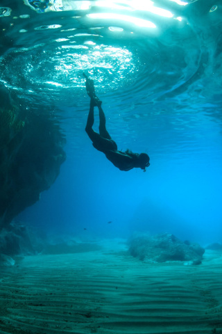 Das Scuba Diving Wallpaper 320x480