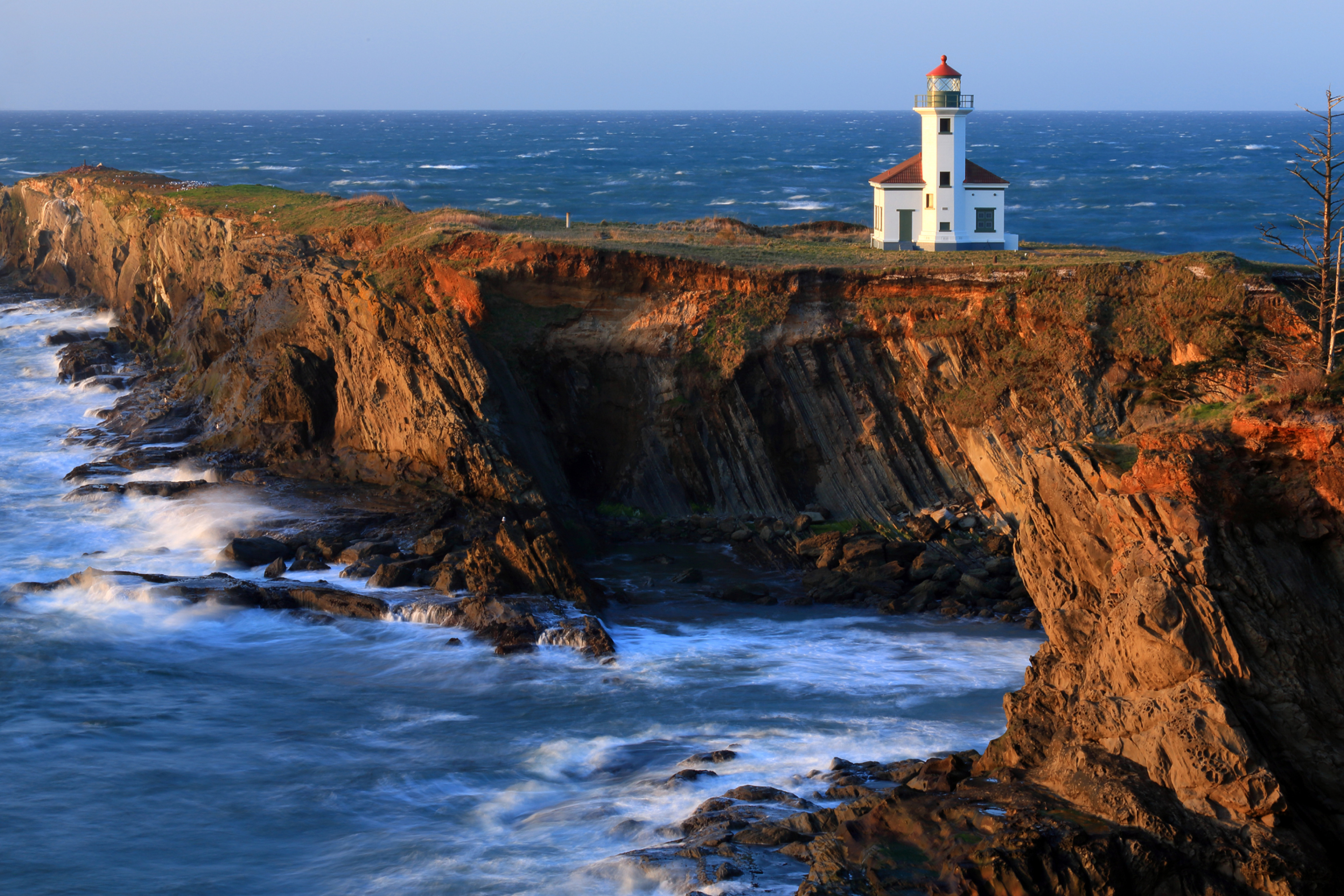 Cape Arago Lighthouse wallpaper 2880x1920