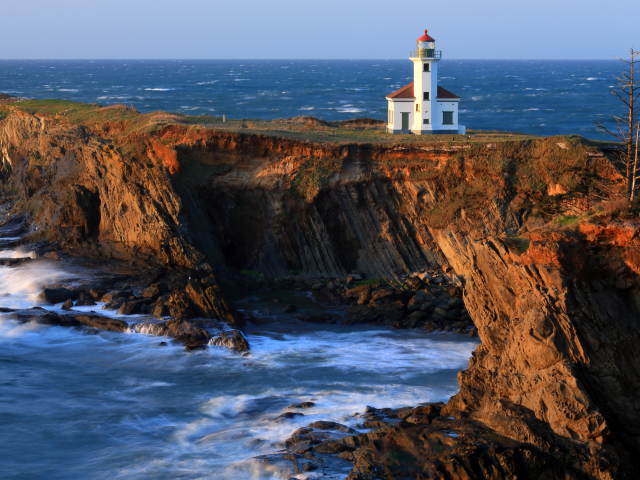 Sfondi Cape Arago Lighthouse 640x480