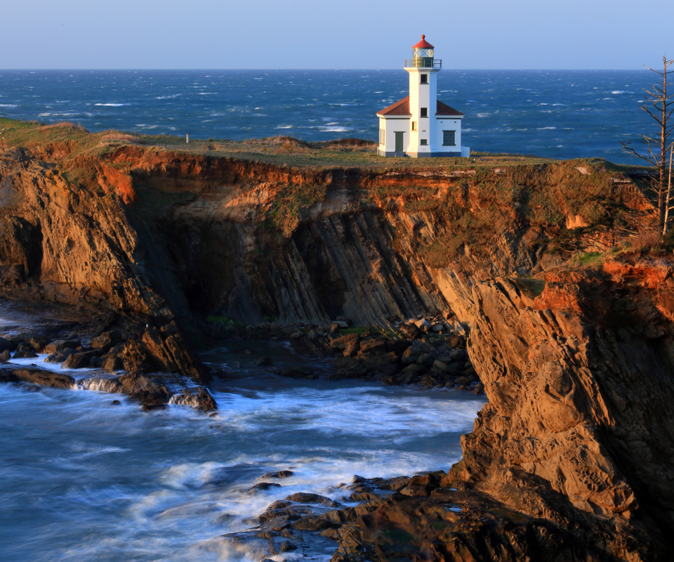 Обои Cape Arago Lighthouse 960x800