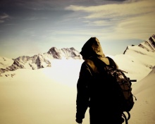 Screenshot №1 pro téma Traveler on the mountain top, Freedom 220x176