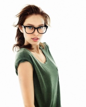 Das Very Cute Girl In Big Glasses Wallpaper 176x220