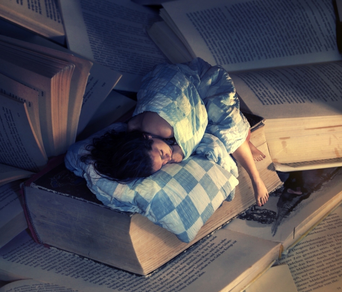 Reading And Dreaming wallpaper 1200x1024