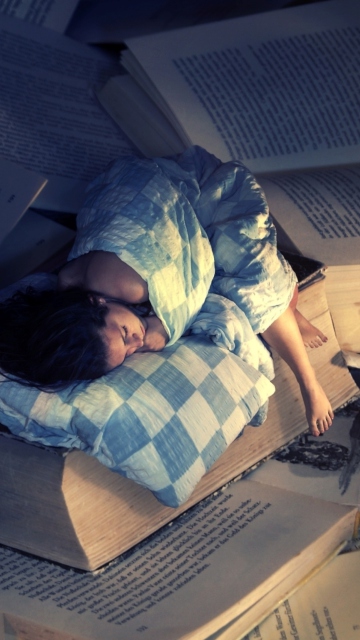 Reading And Dreaming wallpaper 360x640