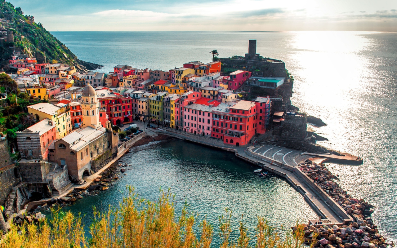 Italy Vernazza Colorful Houses wallpaper 1280x800