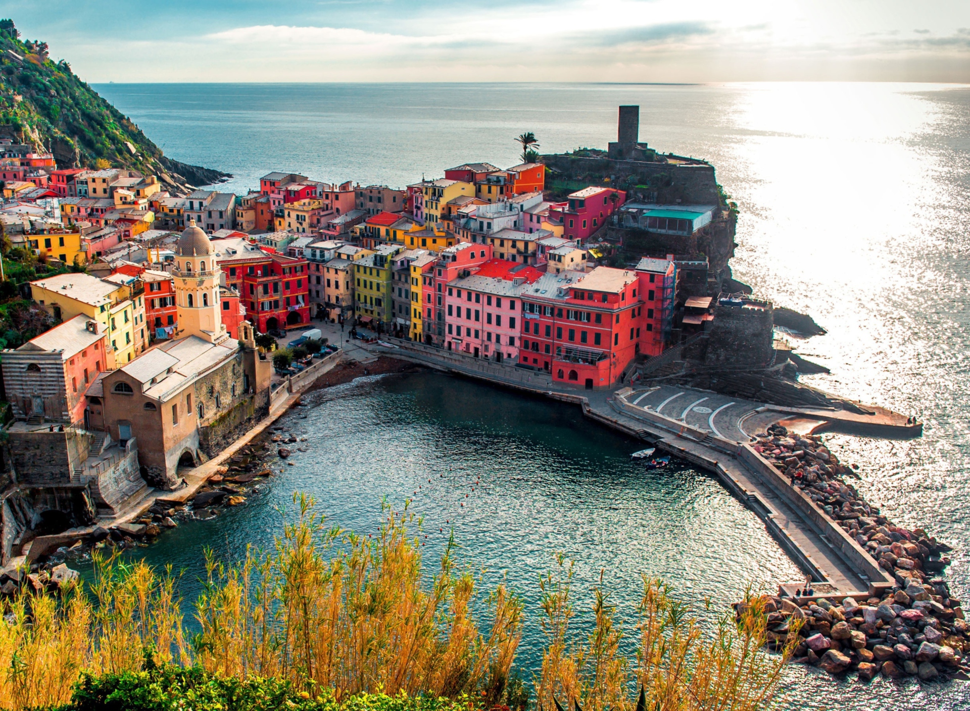 Screenshot №1 pro téma Italy Vernazza Colorful Houses 1920x1408