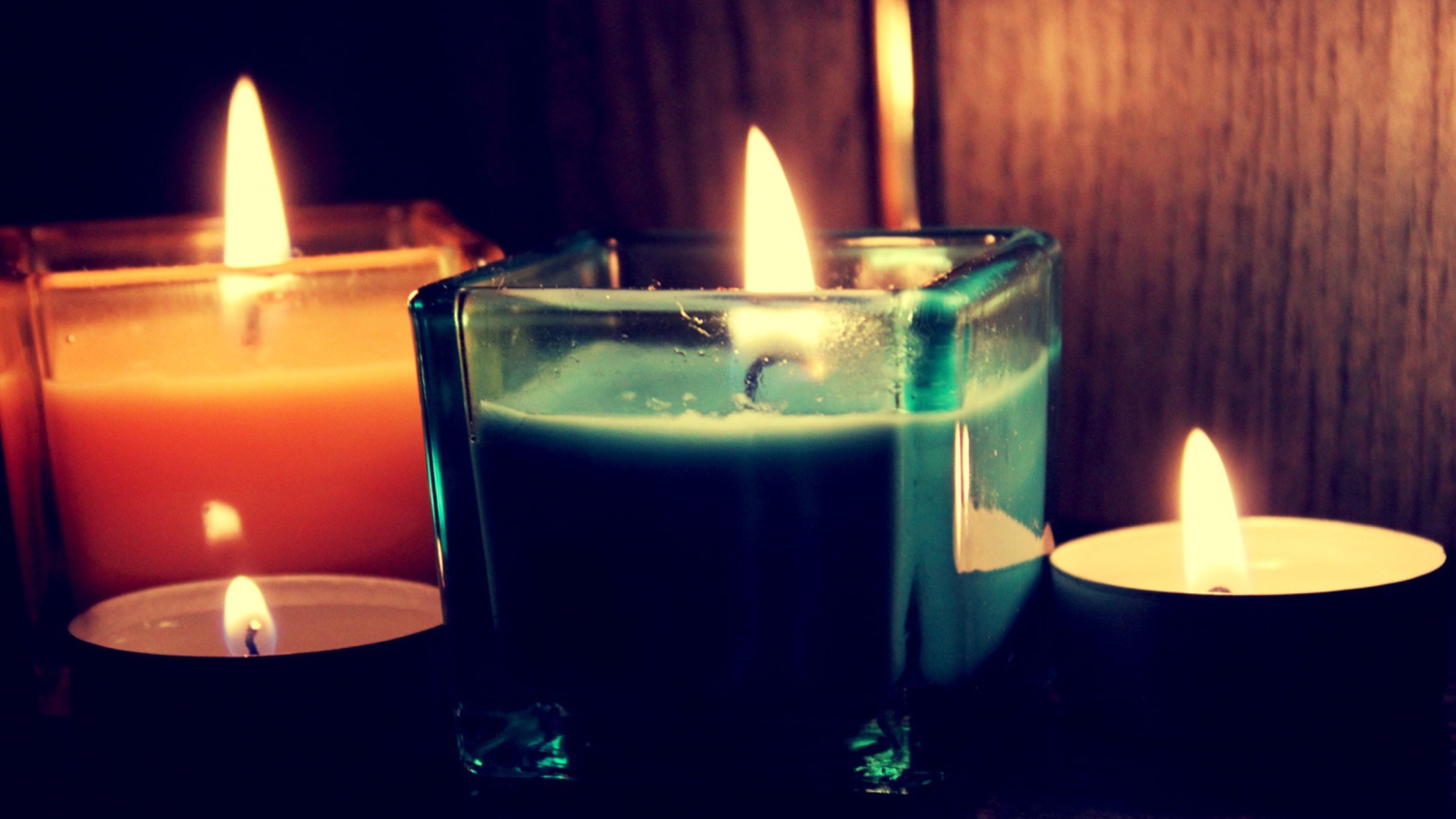 Sfondi Romantic Candles 1600x900