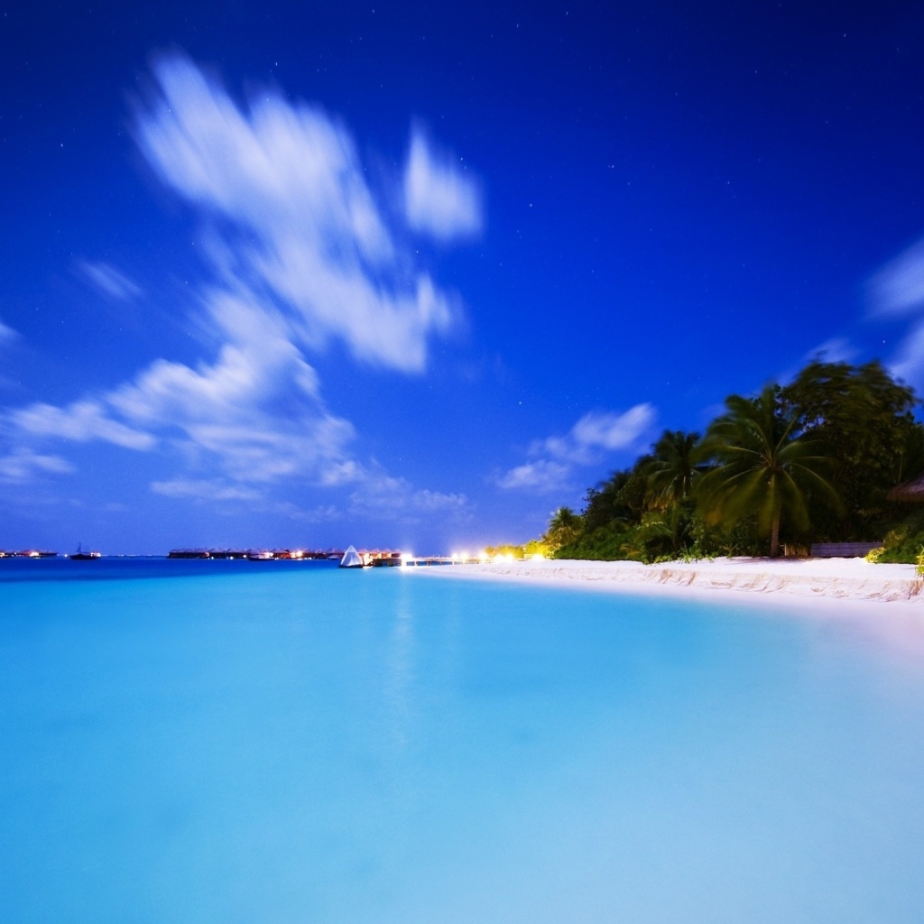Обои Vilu Reef Beach and Spa Resort, Maldives 1024x1024