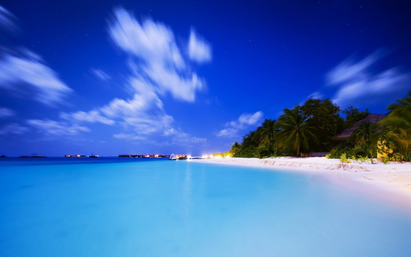 Screenshot №1 pro téma Vilu Reef Beach and Spa Resort, Maldives 1440x900